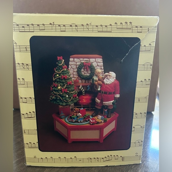 Vintage Enesco Small World of Music "A Visit From Santa Claus" musical figurine - Picture 6 of 9